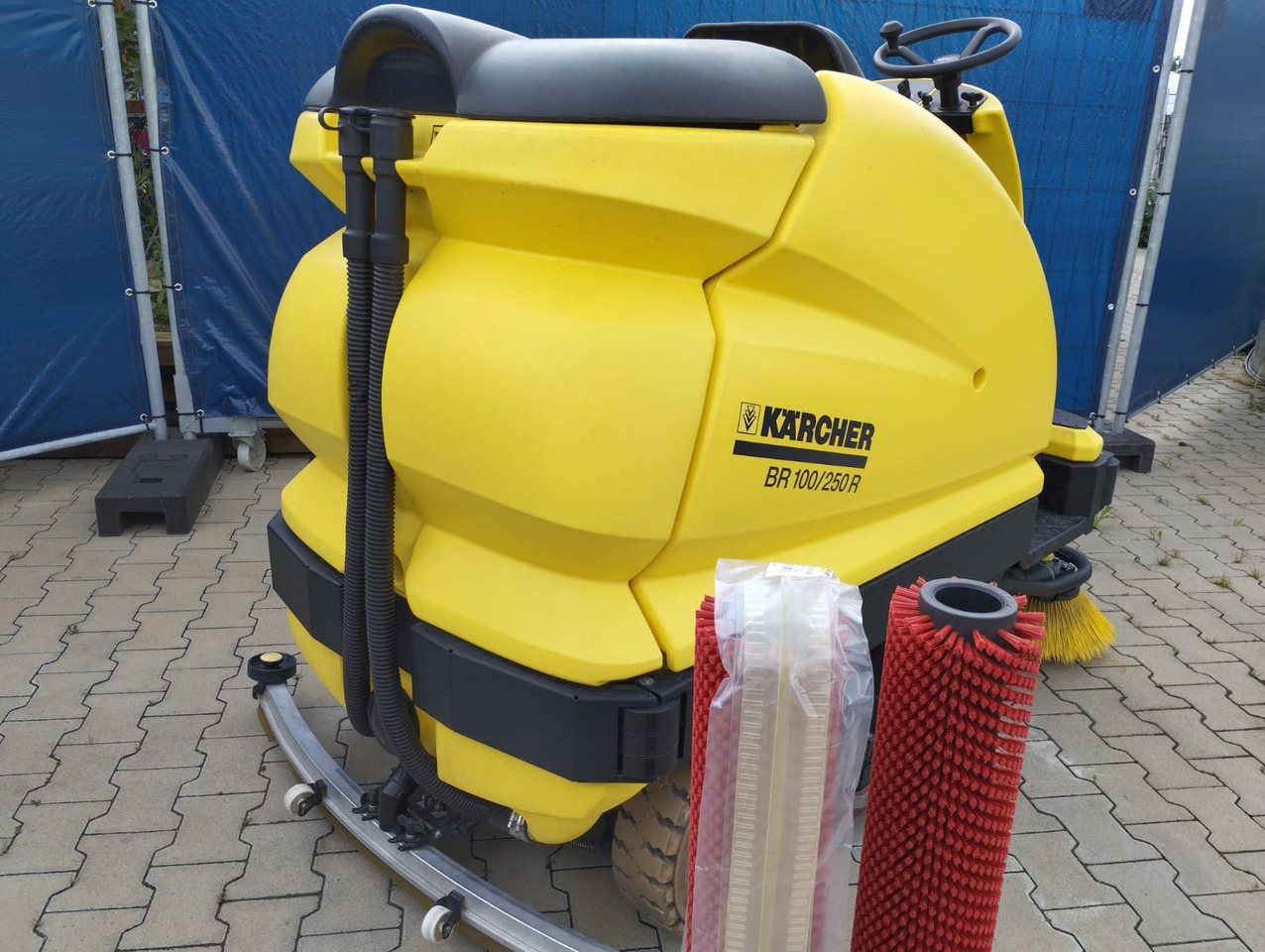 Kärcher BR 100/250 - ماكينة فرك وتجفيف: صور 3 Kärcher BR 100/250 - ماكينة فرك وتجفيف: صور 3