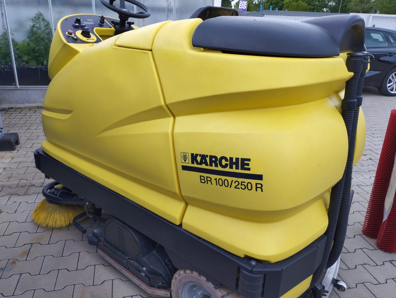 Kärcher BR 100/250 - ماكينة فرك وتجفيف: صور 2 Kärcher BR 100/250 - ماكينة فرك وتجفيف: صور 2