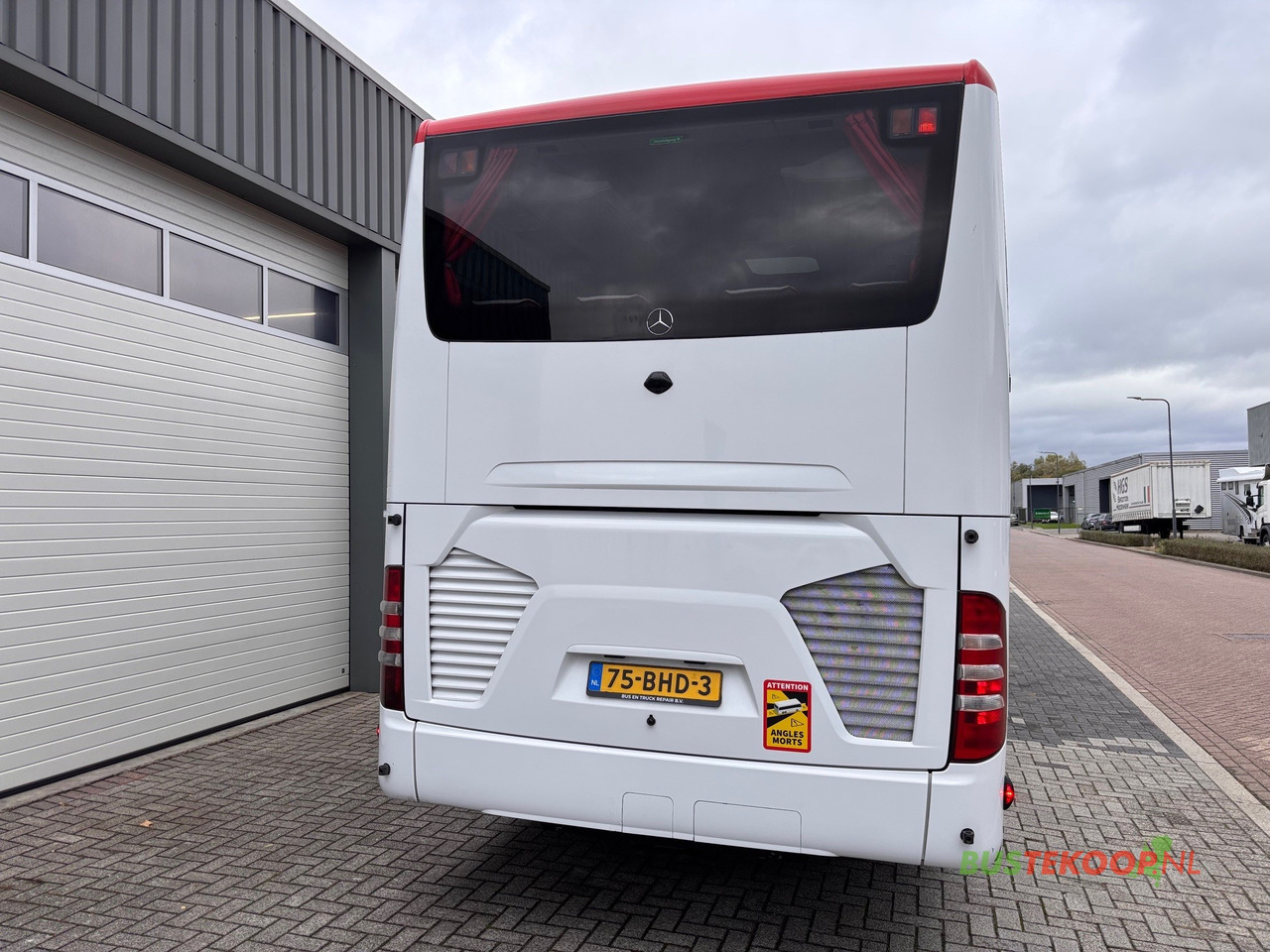 Mercedes TOURISMO RHD-M/2A - سياحية حافلة: صور 5 Mercedes TOURISMO RHD-M/2A - سياحية حافلة: صور 5