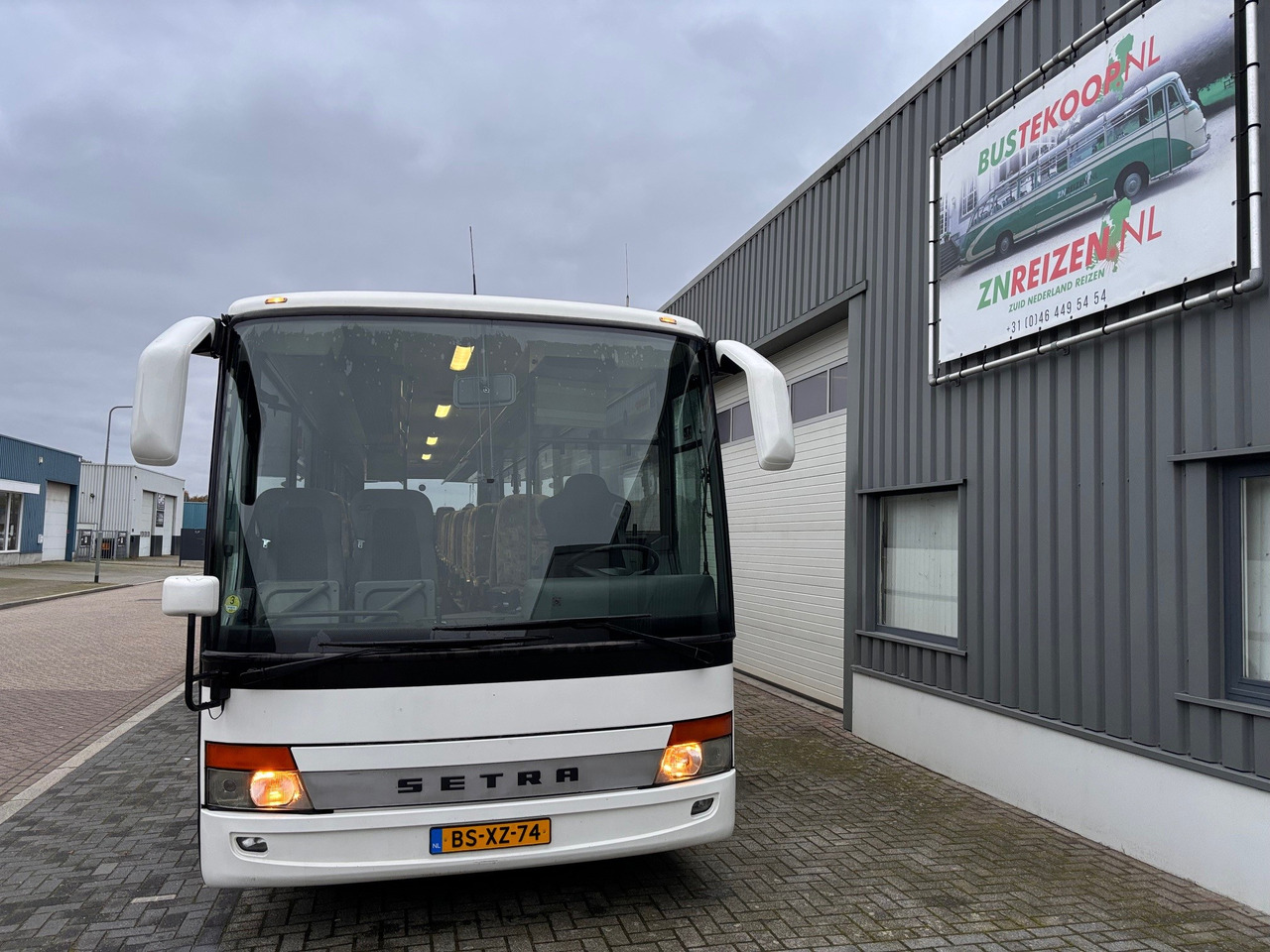 SETRA S317UL met 63 pl. en airconditioning S317GT - سياحية حافلة: صور 2 SETRA S317UL met 63 pl. en airconditioning S317GT - سياحية حافلة: صور 2
