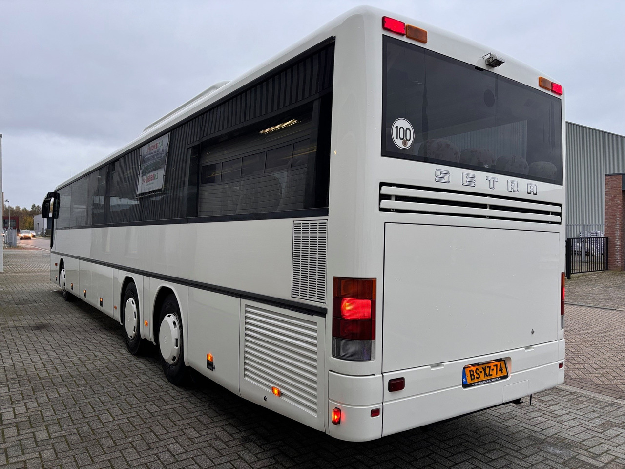 SETRA S317UL met 63 pl. en airconditioning S317GT - سياحية حافلة: صور 4 SETRA S317UL met 63 pl. en airconditioning S317GT - سياحية حافلة: صور 4