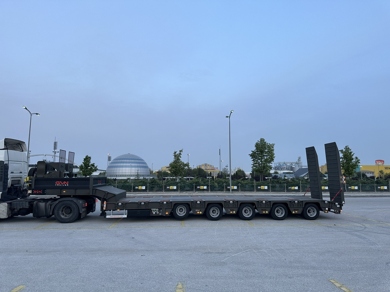عربة مسطحة منخفضة نصف مقطورة جديد GVN Trailer 5 AXLE LOWBED: صور 8