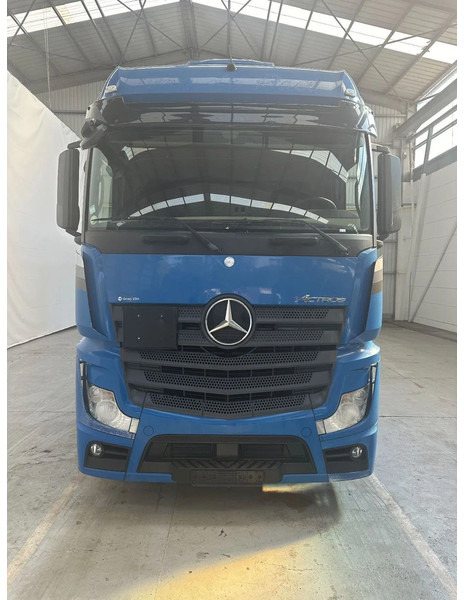 Mercedes-Benz Actros 2642 6x2 - شاحنة ستارة: صور 5 Mercedes-Benz Actros 2642 6x2 - شاحنة ستارة: صور 5