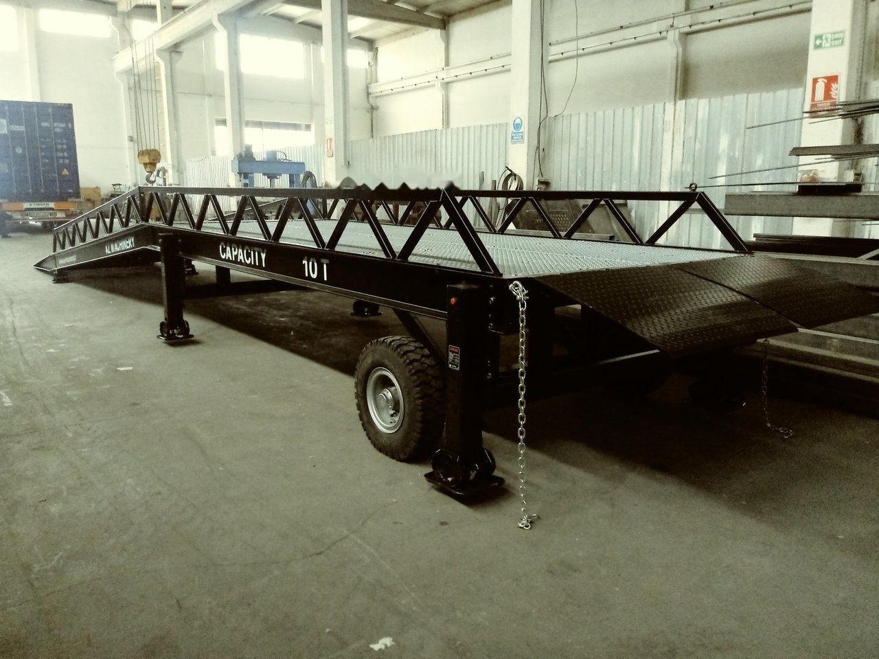 AZ RAMP STAR-10-XL mobile loading ramp - منحدر تحميل: صور 2 AZ RAMP STAR-10-XL mobile loading ramp - منحدر تحميل: صور 2