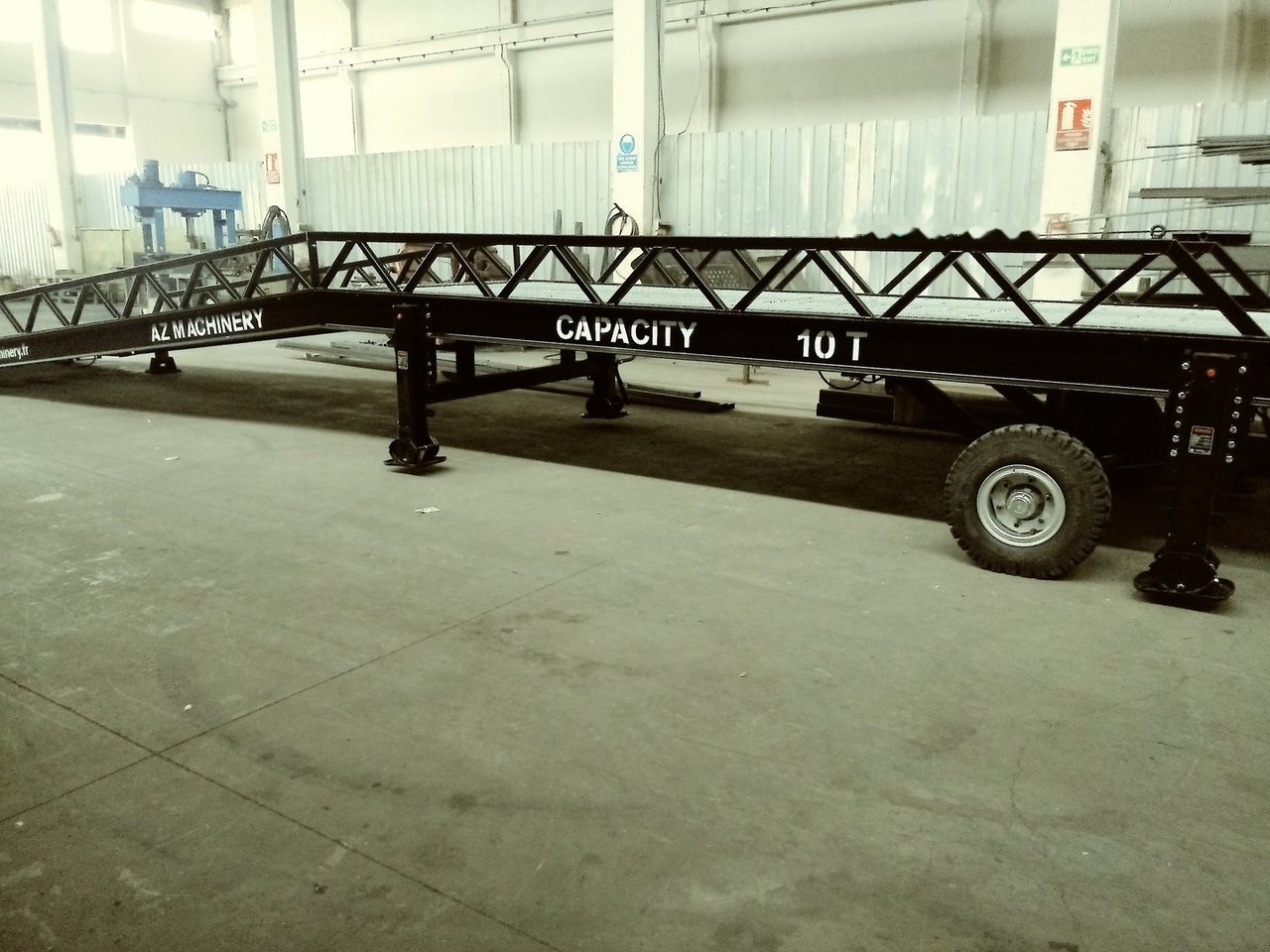 AZ RAMP STAR-10-XL mobile loading ramp - منحدر تحميل: صور 4 AZ RAMP STAR-10-XL mobile loading ramp - منحدر تحميل: صور 4