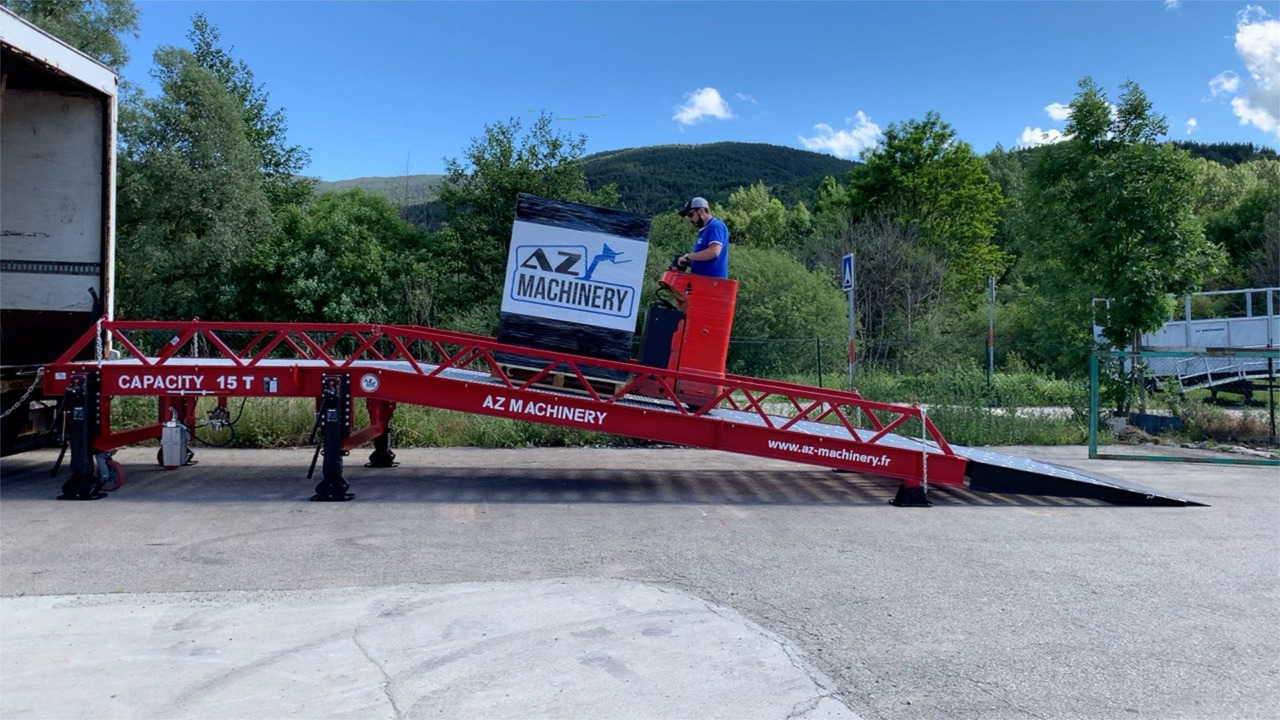 Loading Ramp with with hydraulic tilting bridge - AZ RAMP - STAR- 8T. 8 ton capacity - منحدر تحميل: صور 4 Loading Ramp with with hydraulic tilting bridge - AZ RAMP - STAR- 8T. 8 ton capacity - منحدر تحميل: صور 4