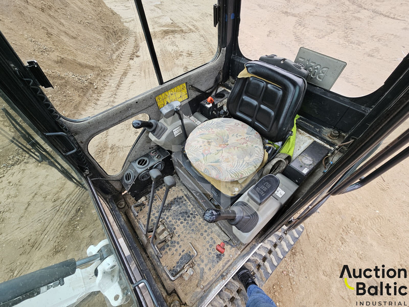 Bobcat E 14 - حفارة مصغرة: صور 5 Bobcat E 14 - حفارة مصغرة: صور 5