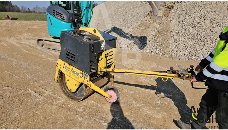 مدحلة Bomag BW 71EHB-2: صور 11