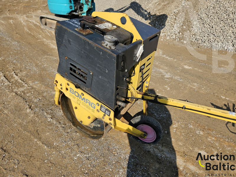 مدحلة Bomag BW 71EHB-2: صور 14