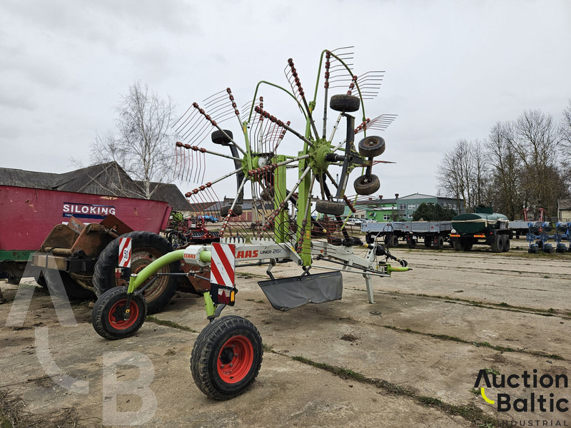 Claas Liner 2600 - لمّامَة القش: صور 3 Claas Liner 2600 - لمّامَة القش: صور 3