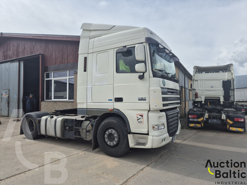 DAF FT460XF - شاحنة جرار: صور 1 DAF FT460XF - شاحنة جرار: صور 1