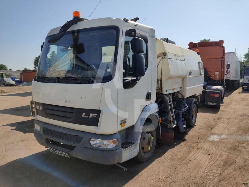 DAF LF45.160 - سياره كنس شوارع: صور 2 DAF LF45.160 - سياره كنس شوارع: صور 2