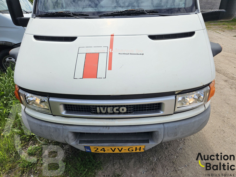 Iveco 40 C - شاحنة جرار: صور 5 Iveco 40 C - شاحنة جرار: صور 5