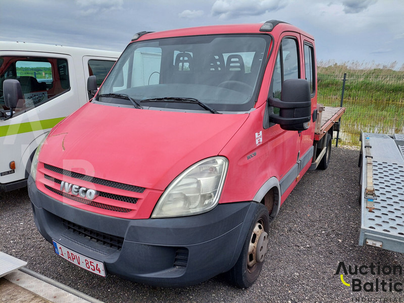 Iveco 50C18 - شاحنات مسطحة: صور 1 Iveco 50C18 - شاحنات مسطحة: صور 1