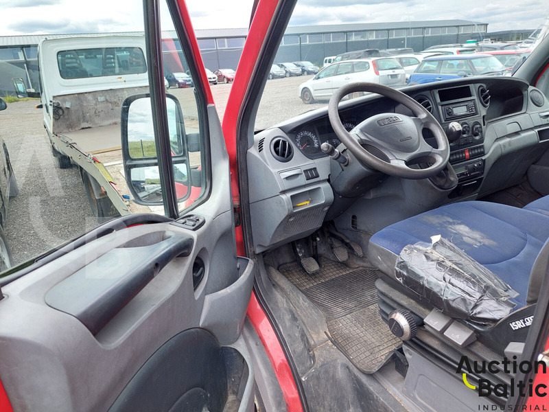 Iveco 50C18 - شاحنات مسطحة: صور 5 Iveco 50C18 - شاحنات مسطحة: صور 5