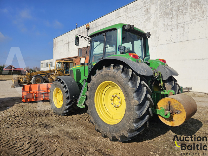John Deere 6820 - جرار: صور 4 John Deere 6820 - جرار: صور 4
