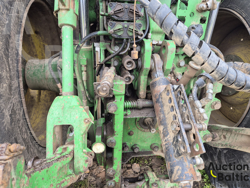 جرار John Deere 7280 R: صور 17