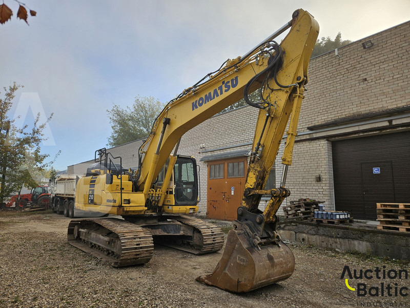Komatsu PC210LC-11 - حفارات زحافة: صور 2 Komatsu PC210LC-11 - حفارات زحافة: صور 2