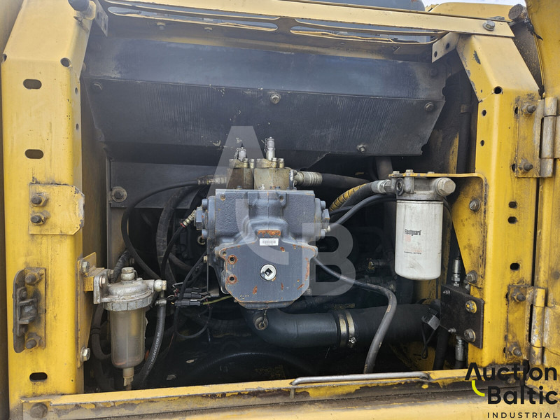 حفارات زحافة Komatsu PC240NLC-7K: صور 12