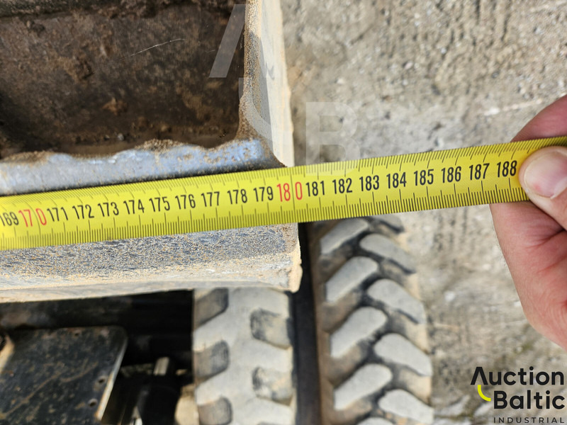 حفارة على عجلات Komatsu PW130ES-6K: صور 19