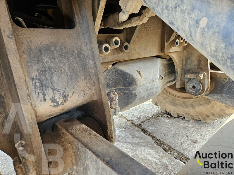 حفارة على عجلات Komatsu PW130ES-6K: صور 14