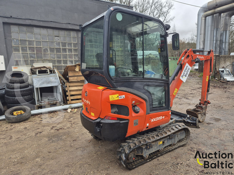 Kubota KX 019-4 - حفارة مصغرة: صور 5 Kubota KX 019-4 - حفارة مصغرة: صور 5