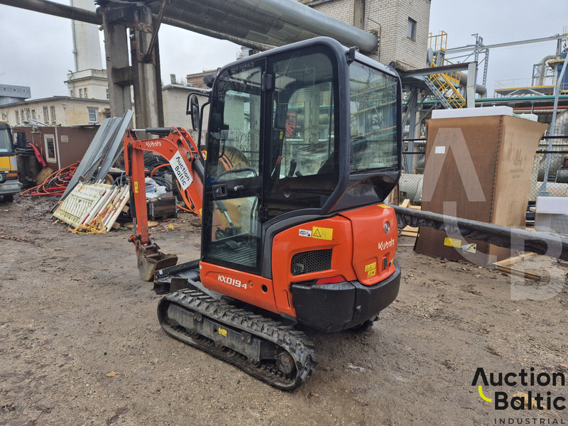 Kubota KX 019-4 - حفارة مصغرة: صور 3 Kubota KX 019-4 - حفارة مصغرة: صور 3