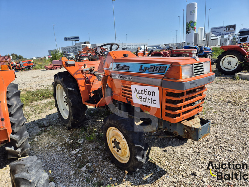 Kubota L1-205D - جرار: صور 2 Kubota L1-205D - جرار: صور 2