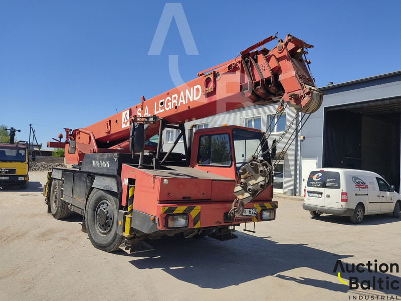 Liebherr LTM 1025 - رافعة لجميع التضاريس: صور 3 Liebherr LTM 1025 - رافعة لجميع التضاريس: صور 3