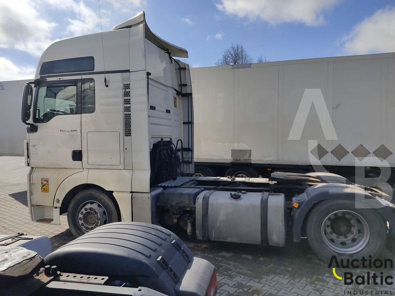 MAN TGX18.400 - شاحنة جرار: صور 3 MAN TGX18.400 - شاحنة جرار: صور 3