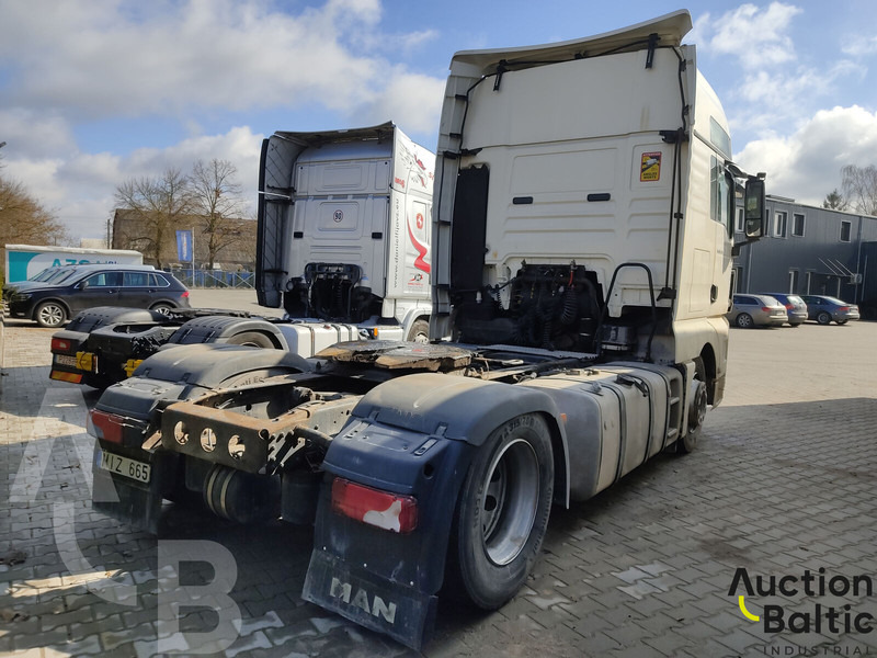 MAN TGX18.400 - شاحنة جرار: صور 4 MAN TGX18.400 - شاحنة جرار: صور 4