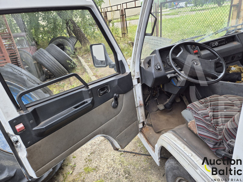 Mercedes-Benz 100-serie 100 D - الشاحنات الصغيرة المسطحة: صور 5 Mercedes-Benz 100-serie 100 D - الشاحنات الصغيرة المسطحة: صور 5