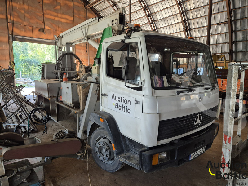 Mercedes-Benz 1114 - مصاعد الازدهار محمولة على شاحنة: صور 2 Mercedes-Benz 1114 - مصاعد الازدهار محمولة على شاحنة: صور 2