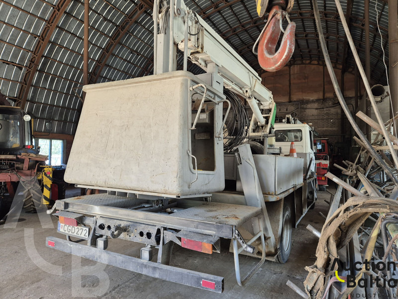 Mercedes-Benz 1114 - مصاعد الازدهار محمولة على شاحنة: صور 4 Mercedes-Benz 1114 - مصاعد الازدهار محمولة على شاحنة: صور 4