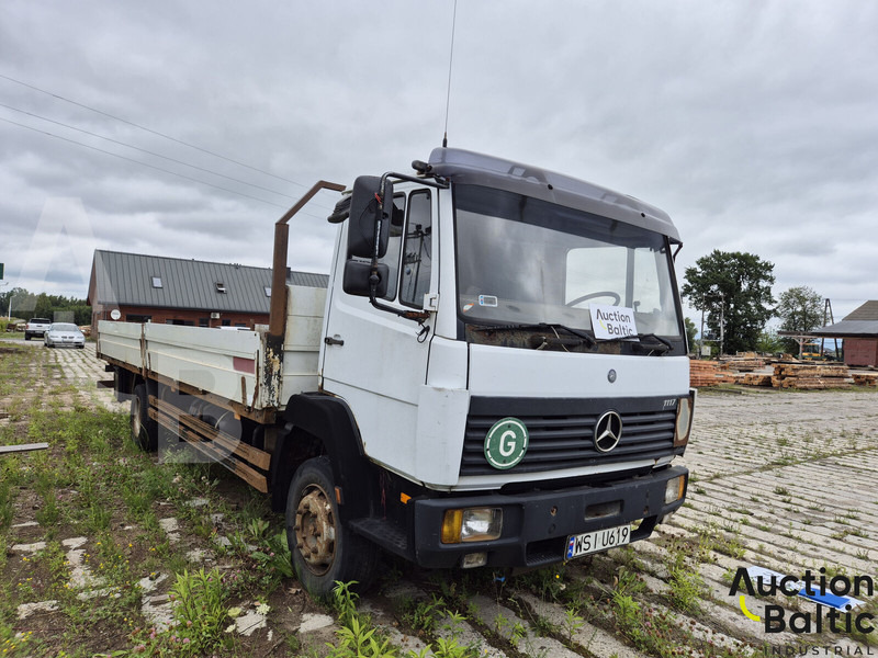 Mercedes-Benz 1117 - شاحنات مسطحة: صور 2 Mercedes-Benz 1117 - شاحنات مسطحة: صور 2