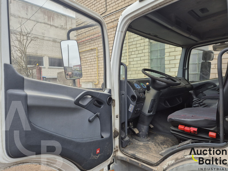 Mercedes-Benz 817 L - شاحنة ستارة: صور 4 Mercedes-Benz 817 L - شاحنة ستارة: صور 4