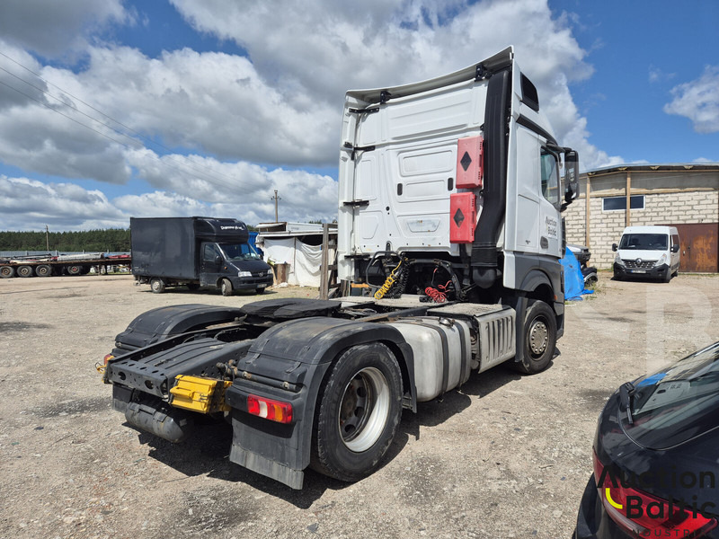 Mercedes-Benz Actros 1843 - شاحنة جرار: صور 4 Mercedes-Benz Actros 1843 - شاحنة جرار: صور 4