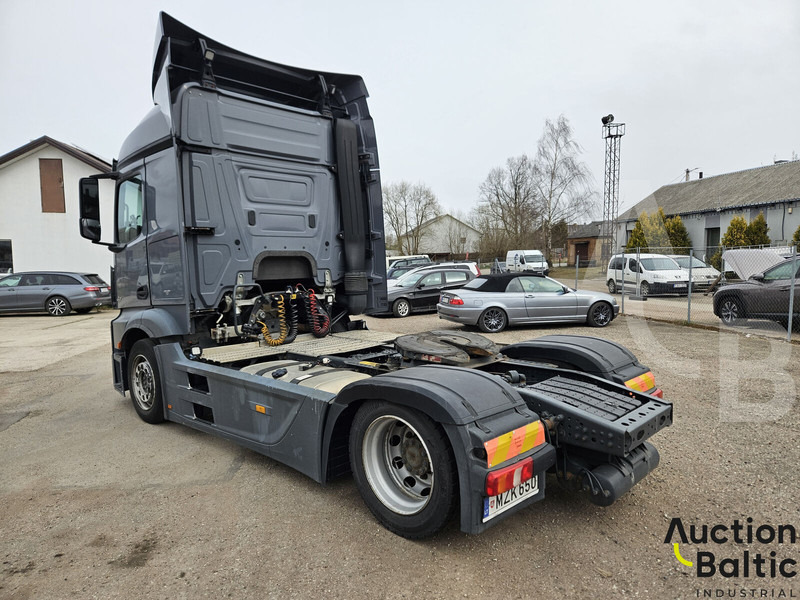 Mercedes-Benz Actros 1843 - شاحنة جرار: صور 3 Mercedes-Benz Actros 1843 - شاحنة جرار: صور 3