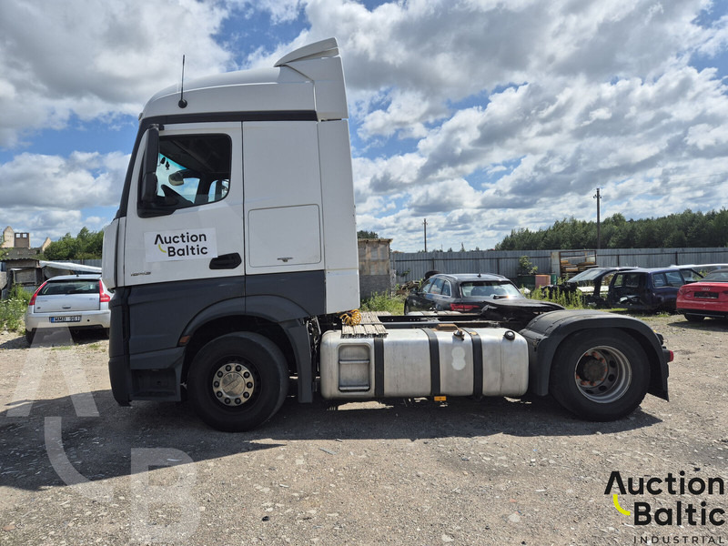 Mercedes-Benz Actros 1843 - شاحنة جرار: صور 3 Mercedes-Benz Actros 1843 - شاحنة جرار: صور 3