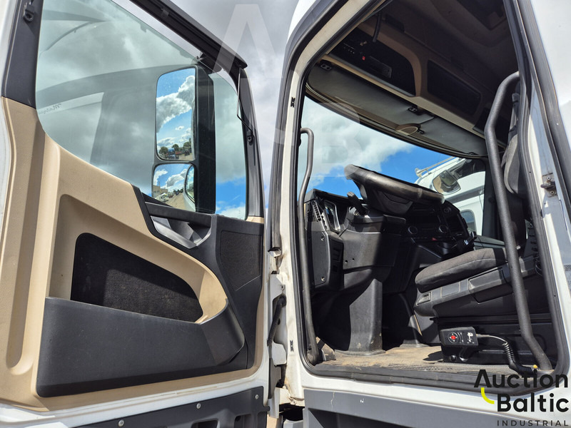 Mercedes-Benz Actros 1845 - شاحنة جرار: صور 5 Mercedes-Benz Actros 1845 - شاحنة جرار: صور 5