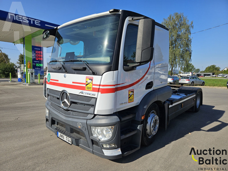Mercedes-Benz Actros - شاحنة جرار: صور 1 Mercedes-Benz Actros - شاحنة جرار: صور 1