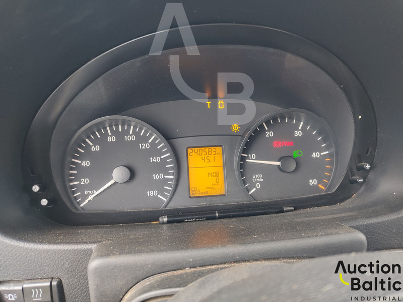 تأجير Mercedes-Benz Sprinter 515 CDI Mercedes-Benz Sprinter 515 CDI: صور 8
