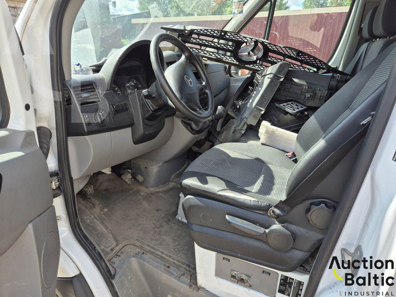 Mercedes-Benz Sprinter - الشاحنات الصغيرة صندوق مغلق: صور 5 Mercedes-Benz Sprinter - الشاحنات الصغيرة صندوق مغلق: صور 5