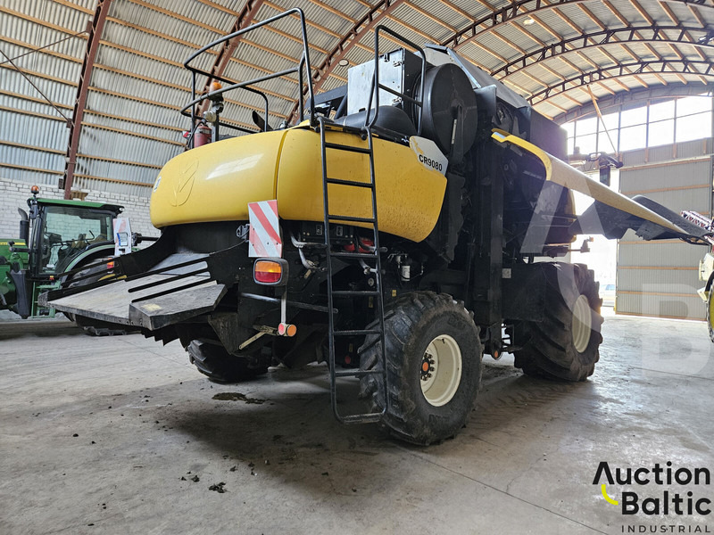 New Holland CR 9080 - حصادة شاملة: صور 4 New Holland CR 9080 - حصادة شاملة: صور 4