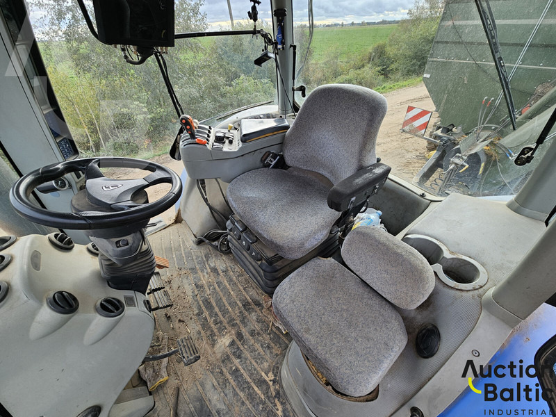 New Holland T 8040 - جرار: صور 5 New Holland T 8040 - جرار: صور 5