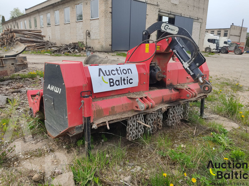 Prinoth RFL 700-2300U - ماكينة تقطيع الأغصان: صور 2 Prinoth RFL 700-2300U - ماكينة تقطيع الأغصان: صور 2