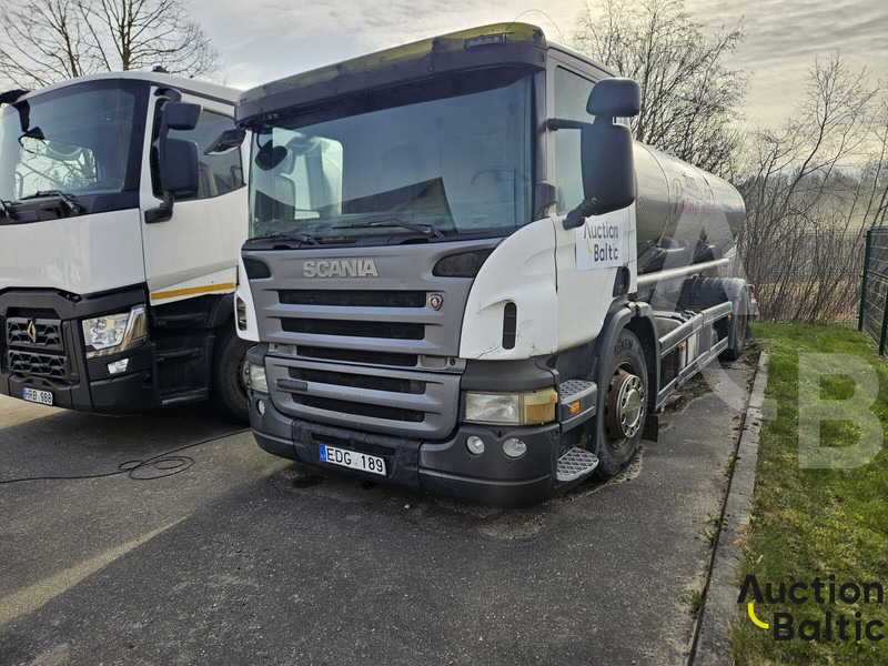 Scania P 230 - شاحنة صهريج: صور 1 Scania P 230 - شاحنة صهريج: صور 1