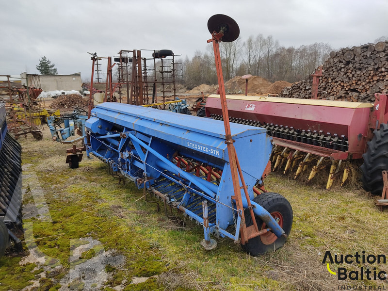 Stegsted 4M.33R - آلات البذر والغرس والشتل: صور 1 Stegsted 4M.33R - آلات البذر والغرس والشتل: صور 1