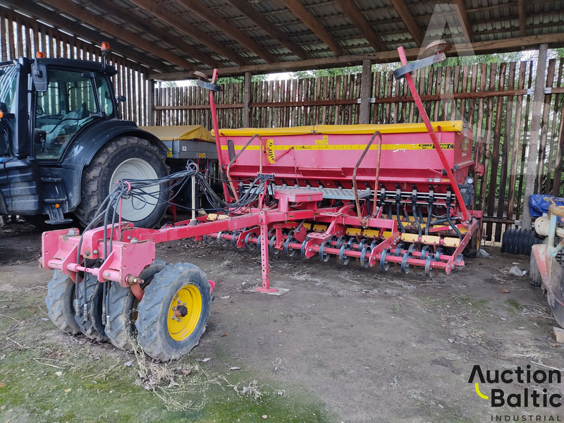 Vaderstad Rapid400C - آلات البذر والغرس والشتل: صور 2 Vaderstad Rapid400C - آلات البذر والغرس والشتل: صور 2