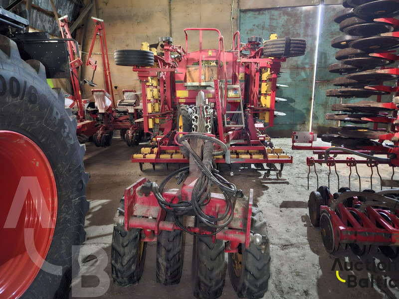 Vaderstad RapidA600S - الة بذر: صور 1 Vaderstad RapidA600S - الة بذر: صور 1